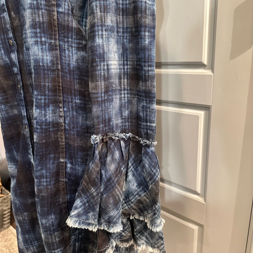 Rodeo Ready! Ryan Michael Women's Indigo Plaid Tiered Sleeve Dress in Size XL. - Picture 8 of 12